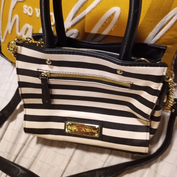 Purse - Picture 5 of 8